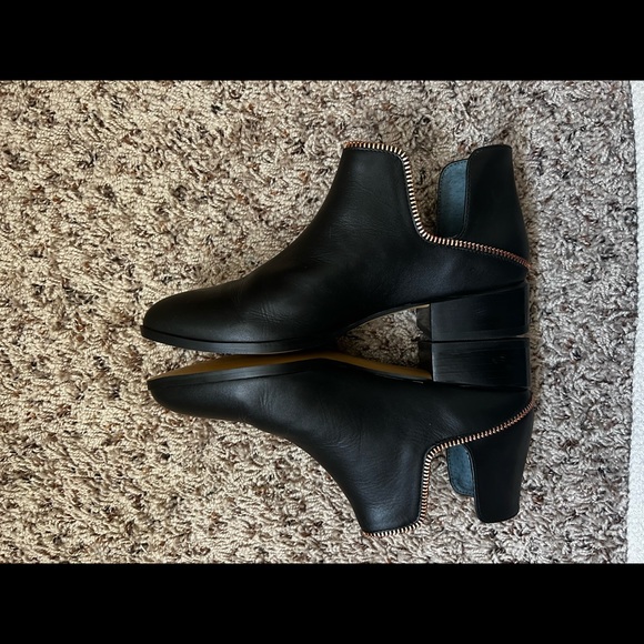 Halogen Piper Black Booties - Picture 4 of 12